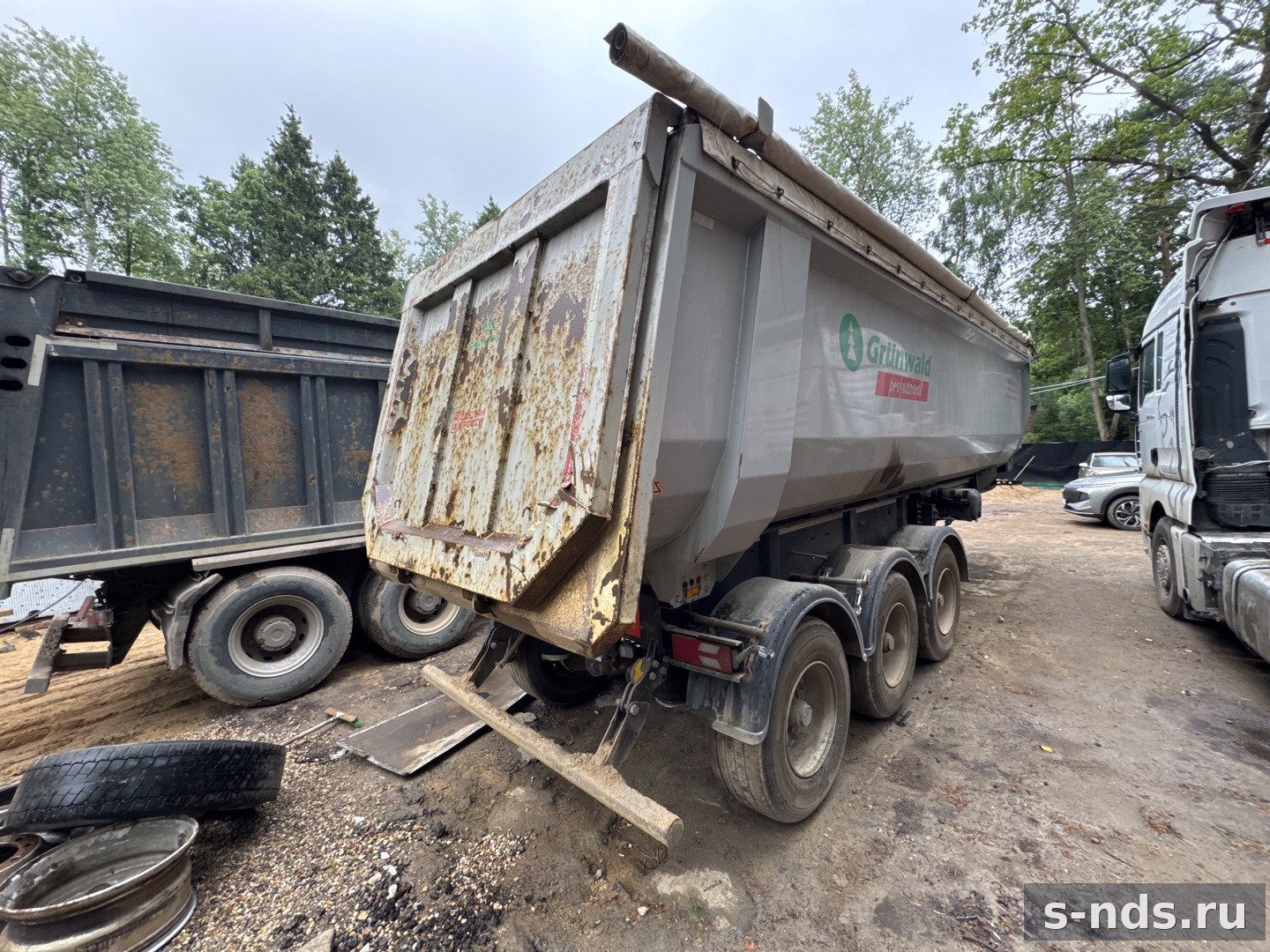 Полуприцеп-самосвал GRUNWALD 9453-0000010-50
