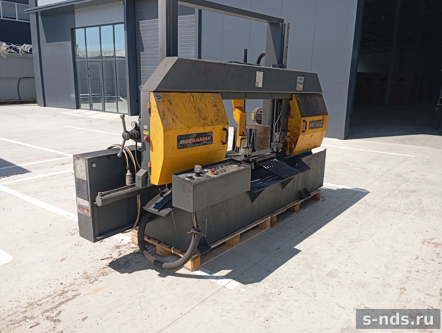 Ленточнопильный станок Bekamak BMSY 560 C