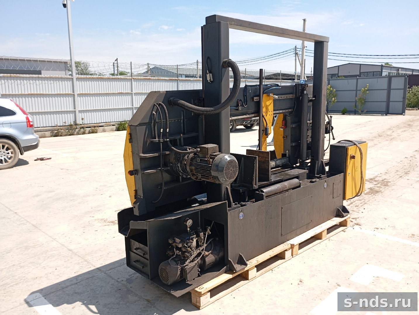 Ленточнопильный станок Bekamak BMSY 560 C