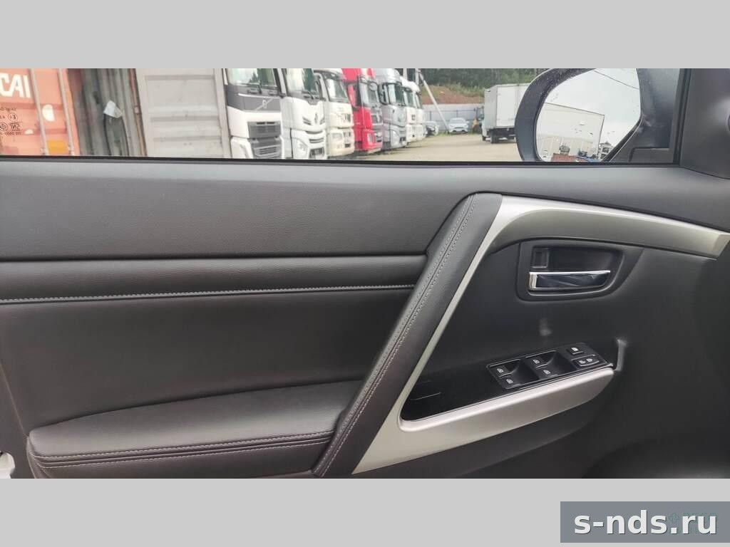 MITSUBISHI Pajero Sport Ultimate 2022г.