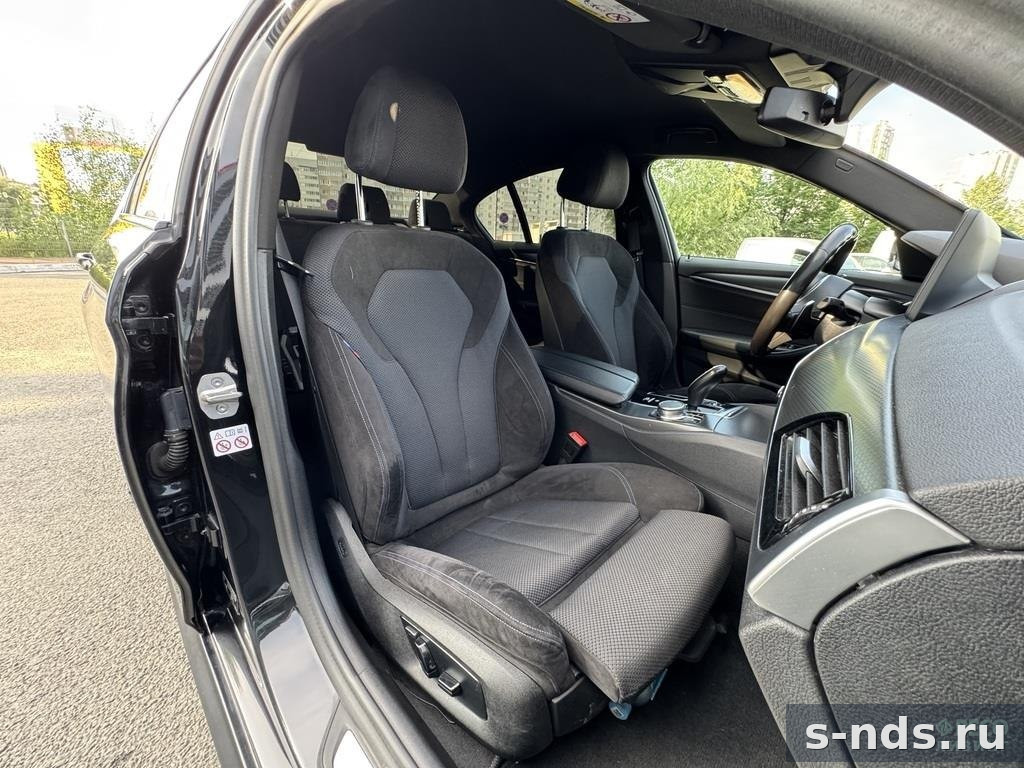 BMW 520d xDrive 2021г.