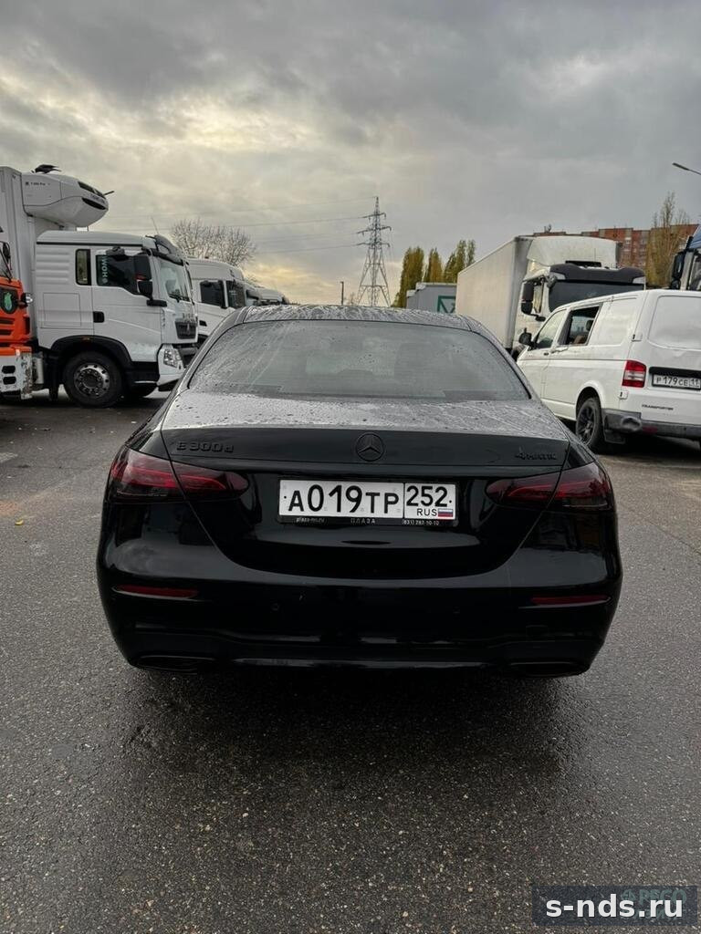 MERCEDES-BENZ E300D 4MATIC 2021г.