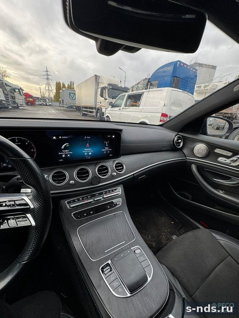 MERCEDES-BENZ E300D 4MATIC 2021г.