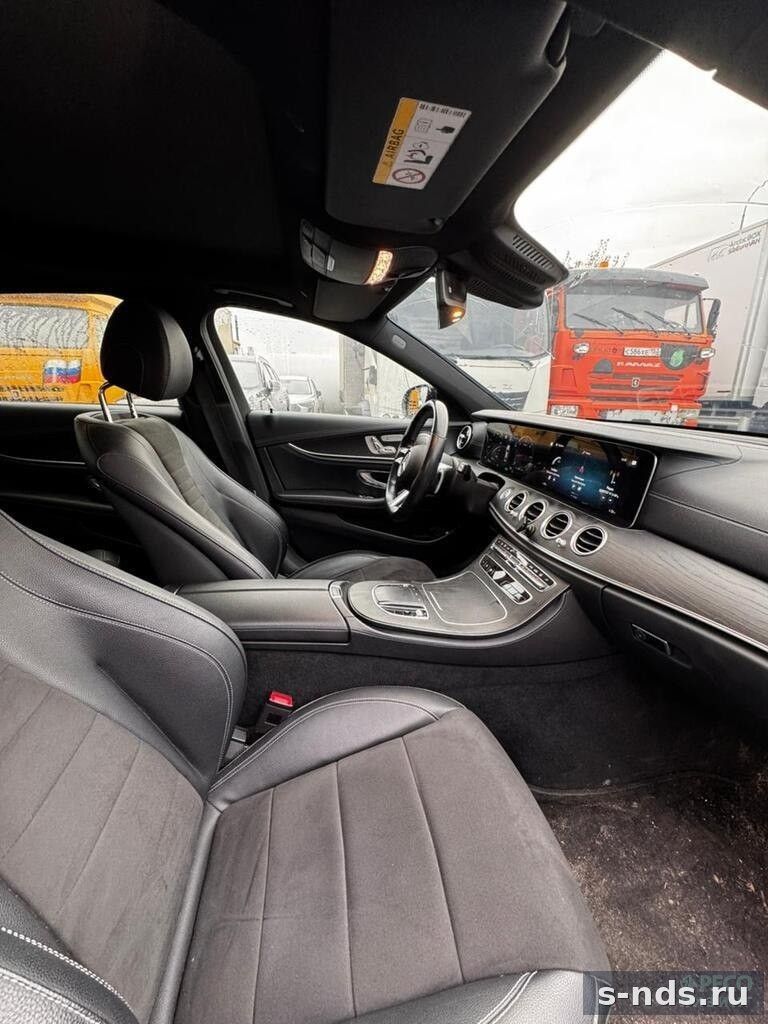 MERCEDES-BENZ E300D 4MATIC 2021г.