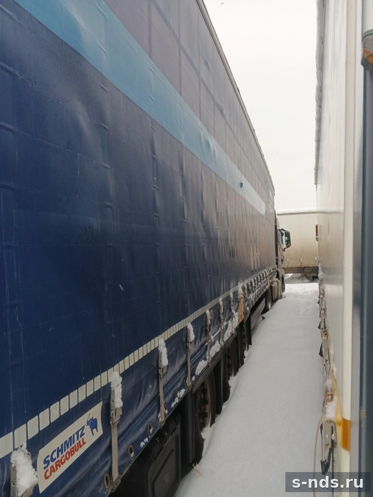 SCHMITZ CARGOBULL