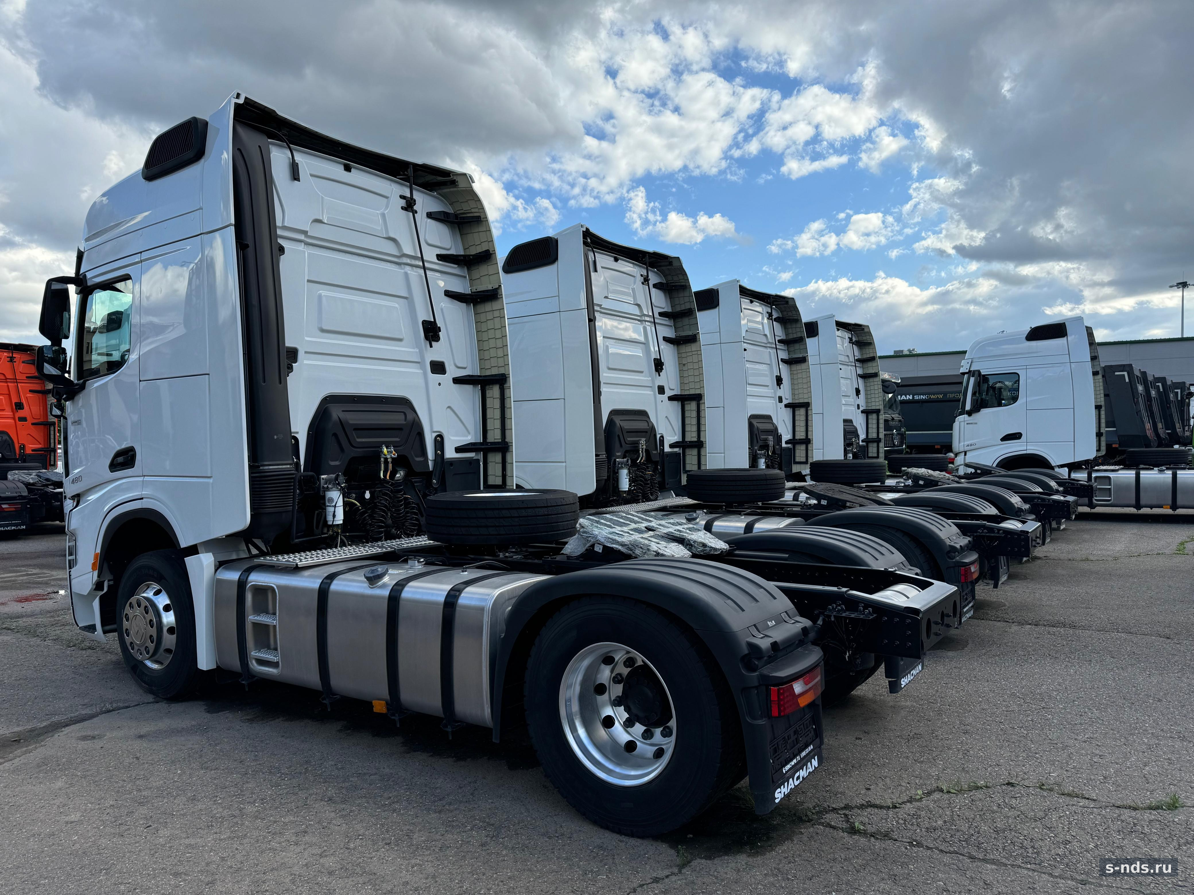 Shacman X6000 4x2 480 ZF 24 год.