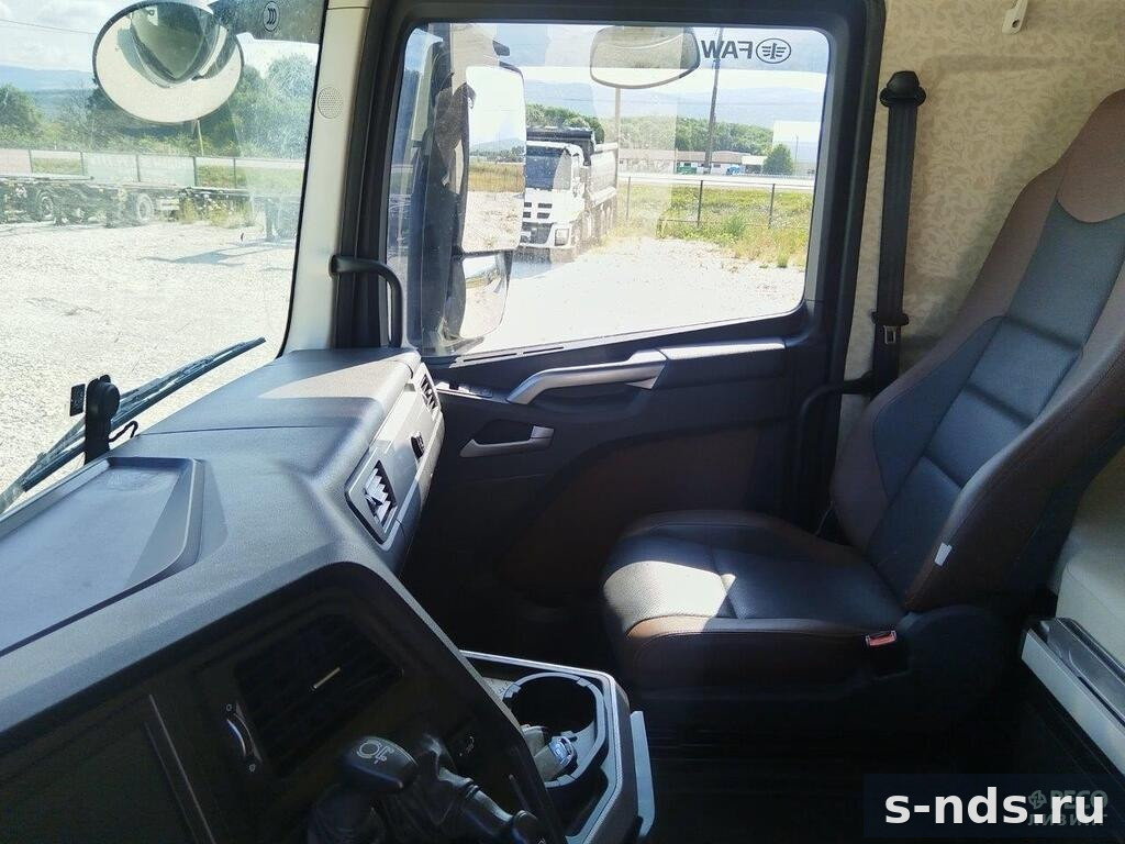 Тягач 4х2 FAW J7 2023г.