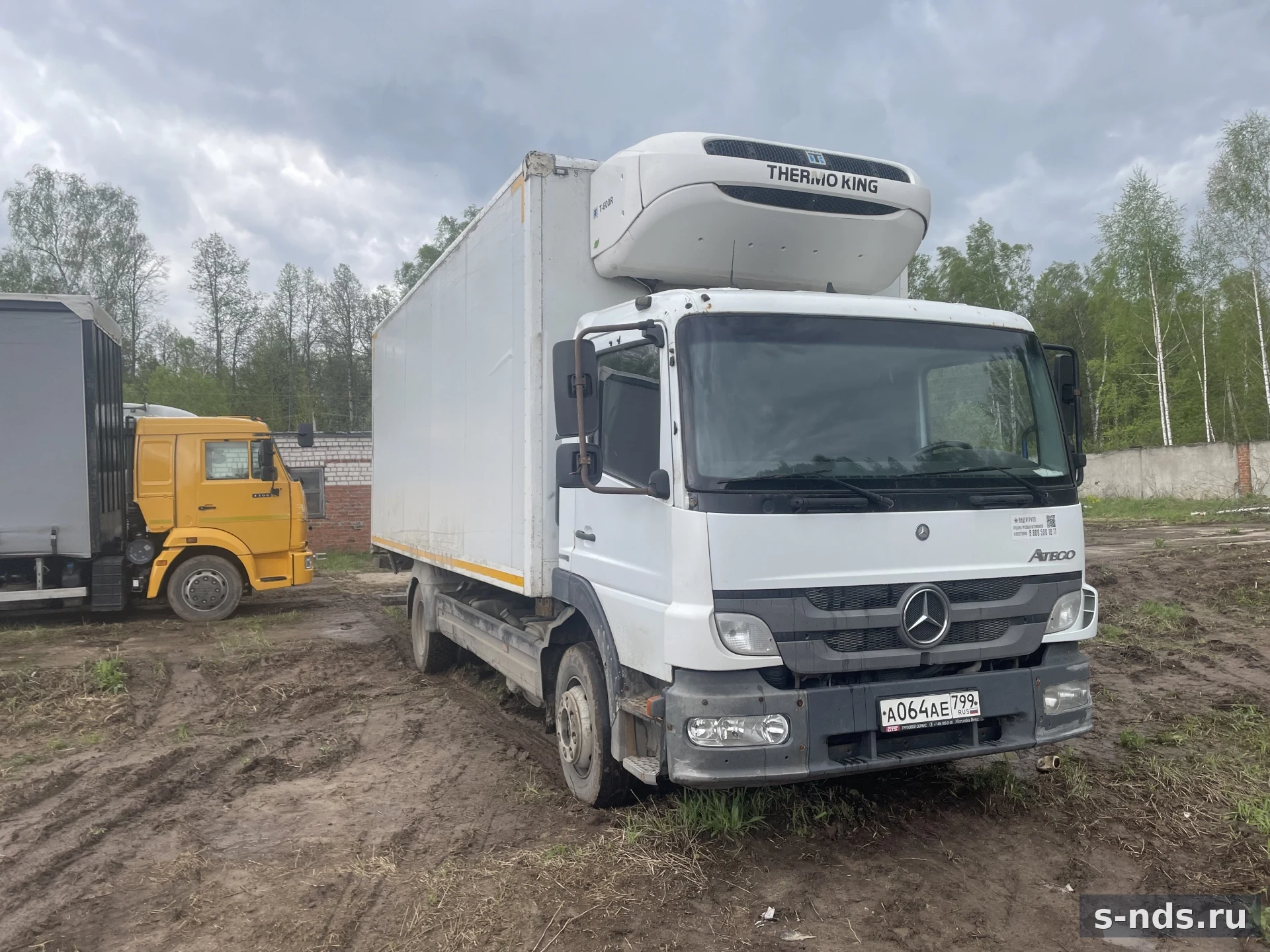 MERCEDES-BENZ