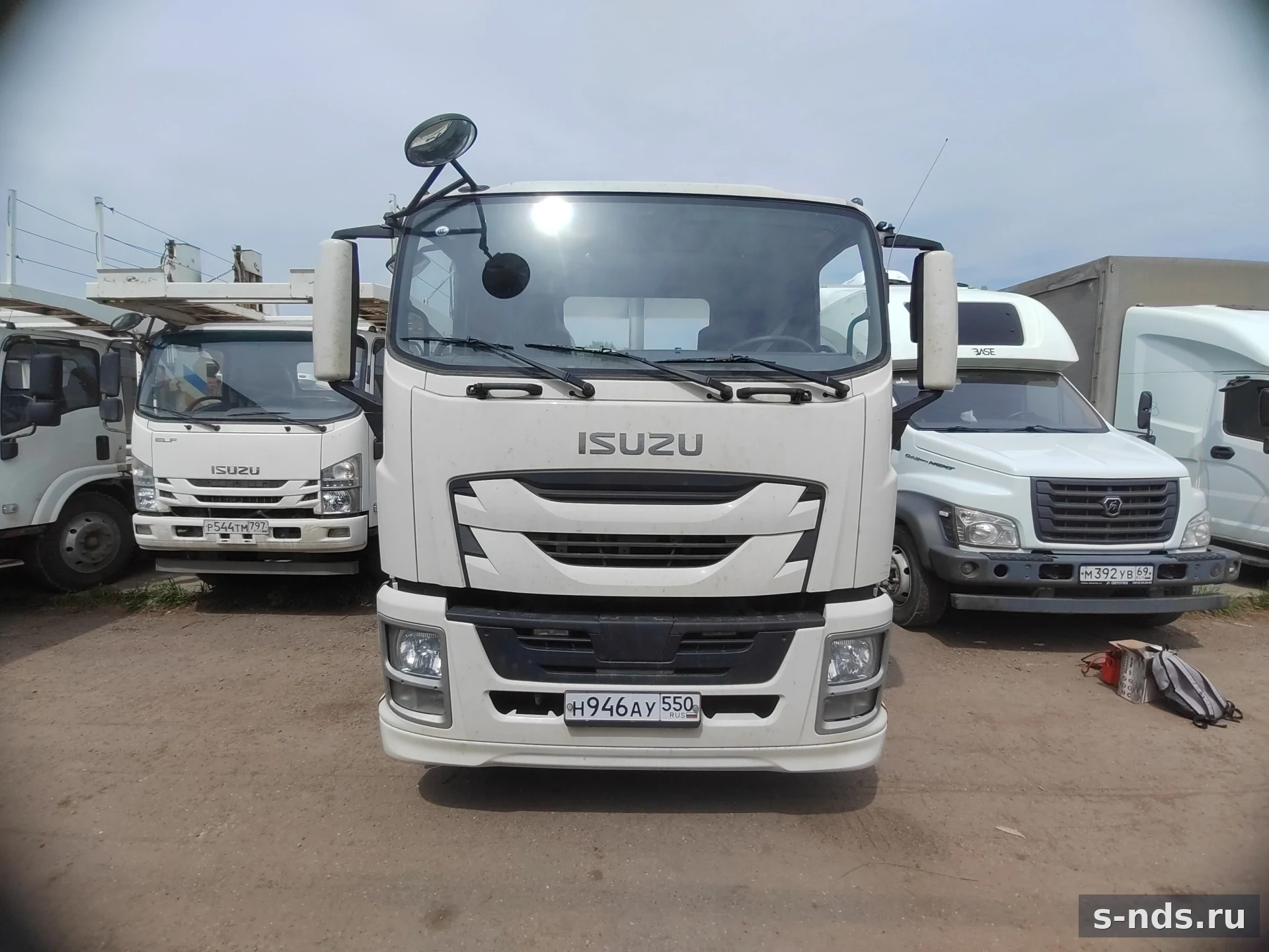 ISUZU