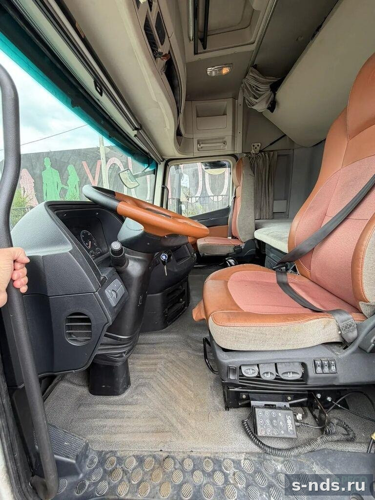 Тягач 4x2 FOTON AUMAN 2023г.