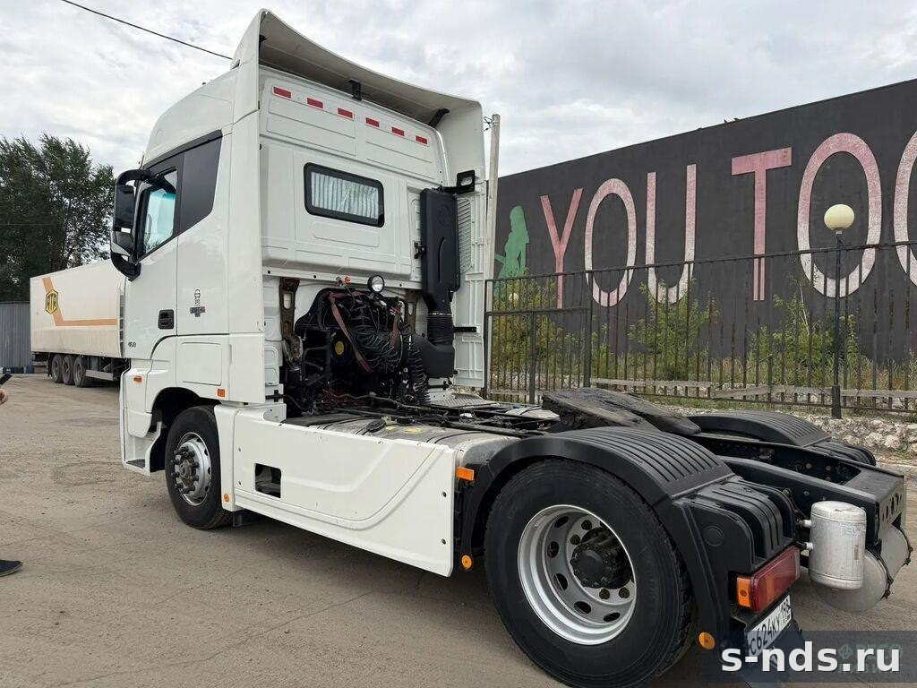 Тягач 4x2 FOTON AUMAN 2023г.