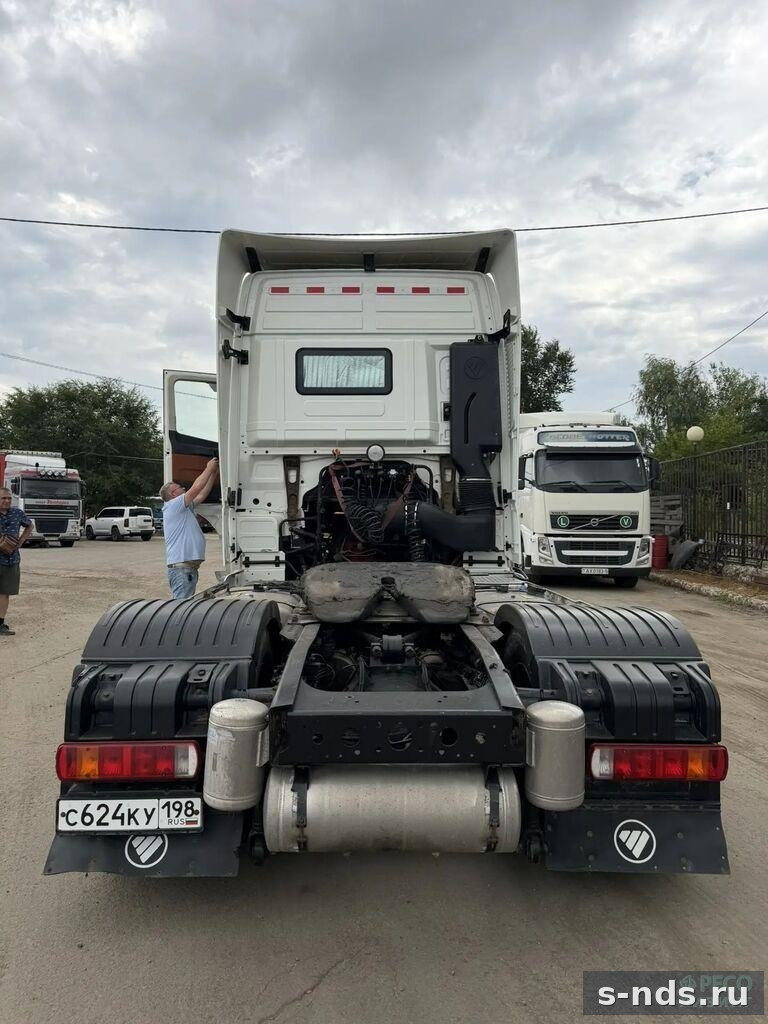 Тягач 4x2 FOTON AUMAN 2023г.