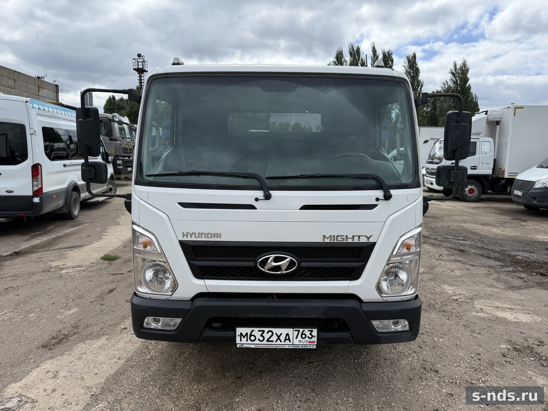 HYUNDAI