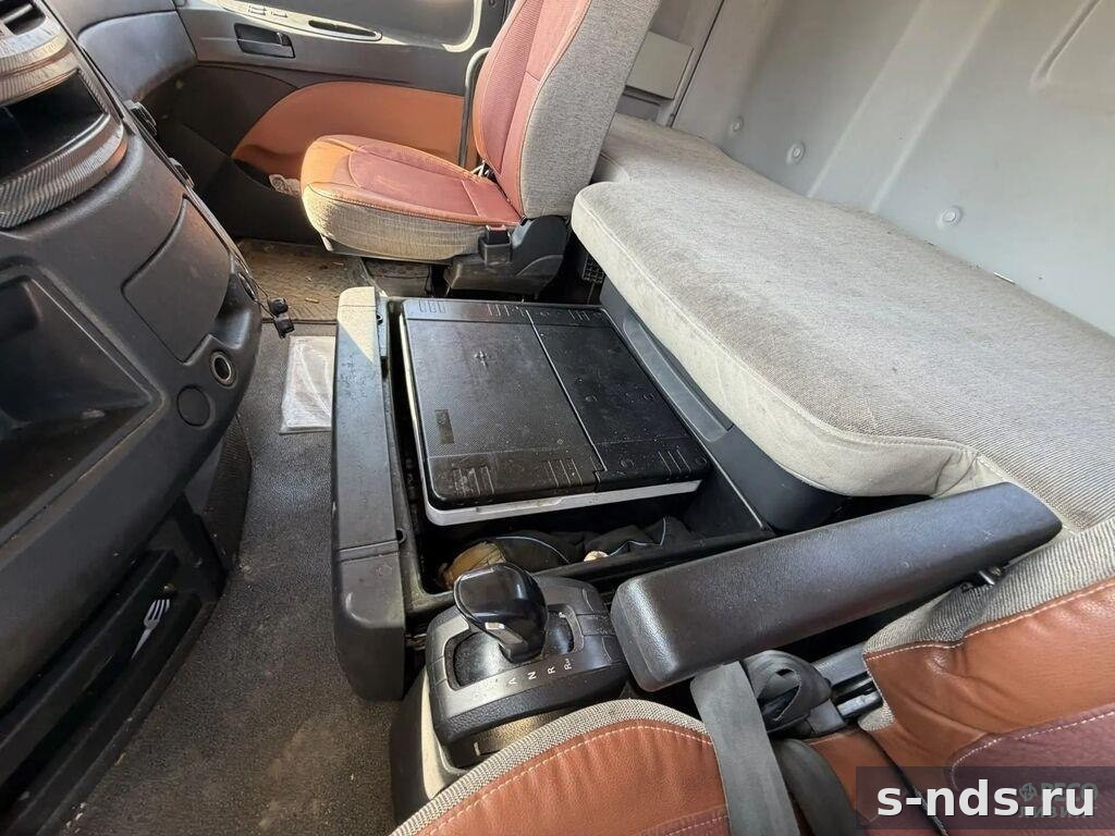 Тягач 4x2 FOTON AUMAN 2023г.