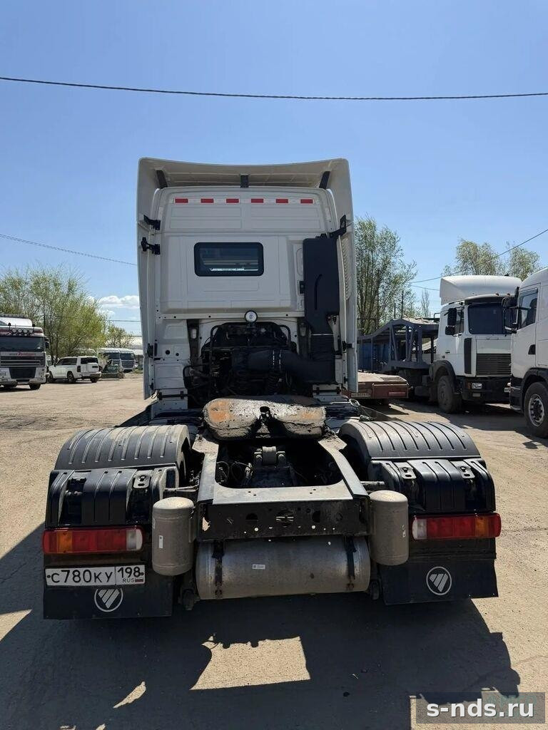 Тягач 4x2 FOTON AUMAN 2023г.