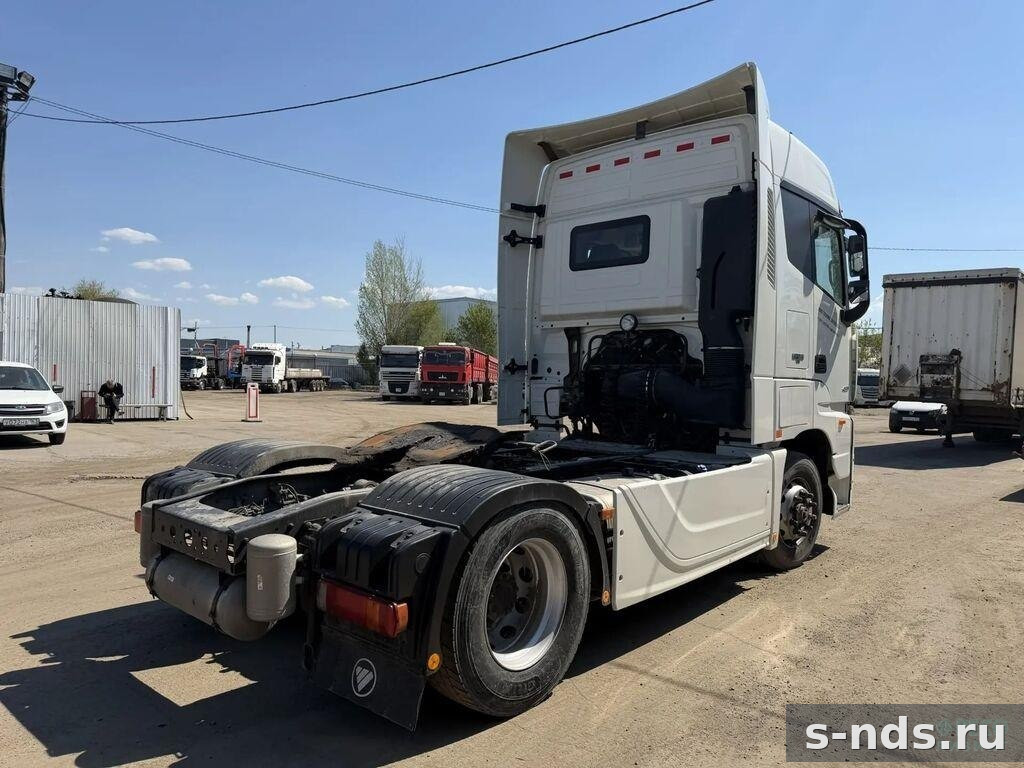 Тягач 4x2 FOTON AUMAN 2023г.