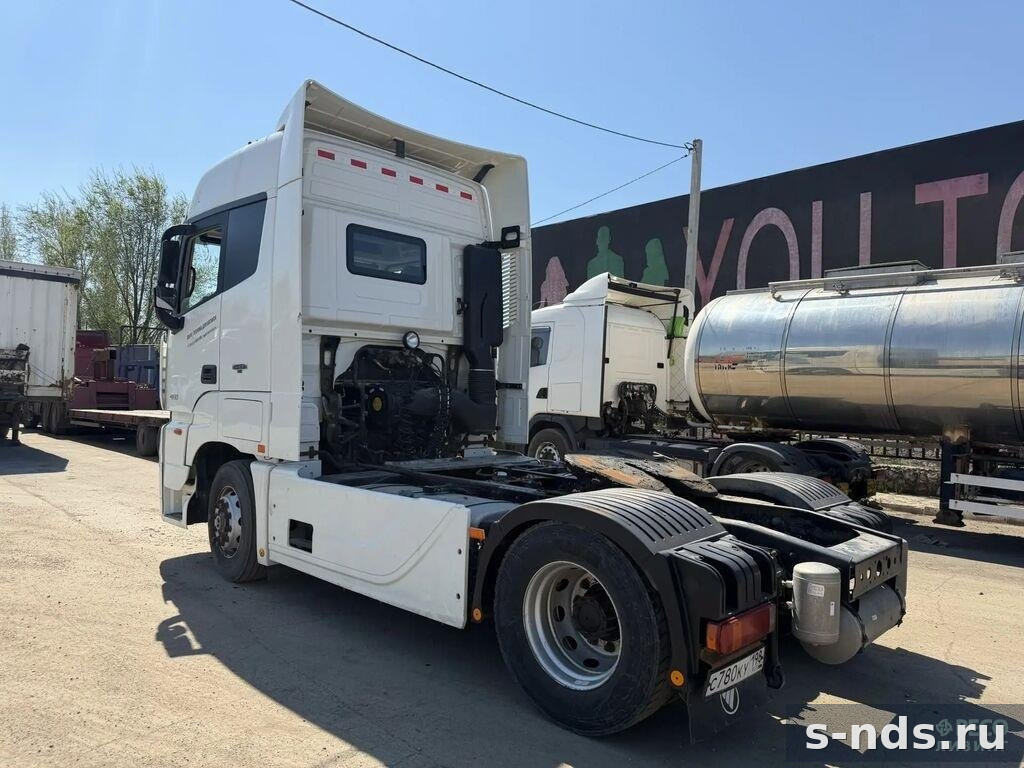 Тягач 4x2 FOTON AUMAN 2023г.