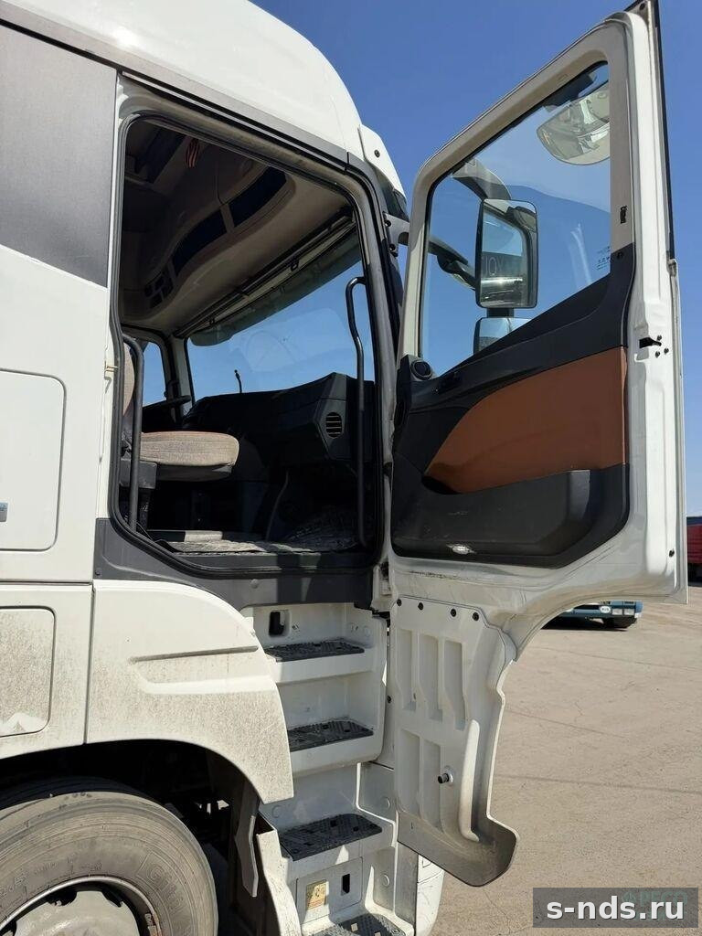 Тягач 4х2 FOTON AUMAN 2023г.