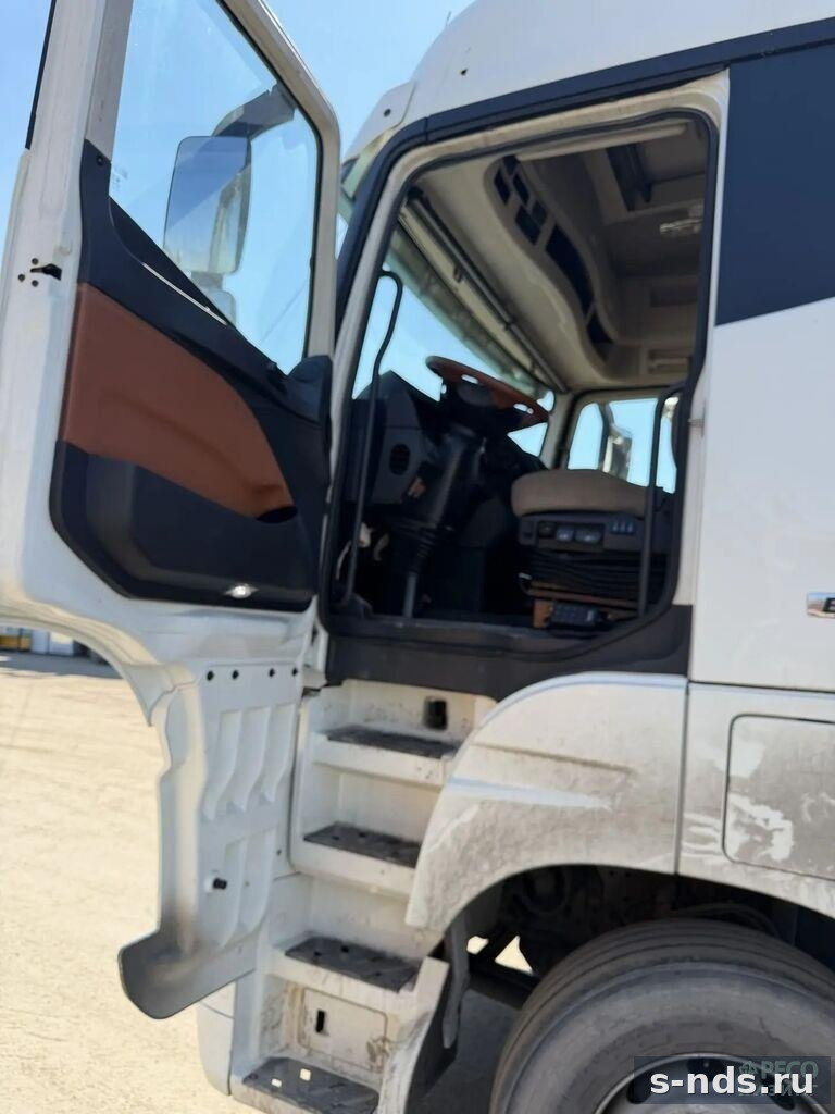Тягач 4х2 FOTON AUMAN 2023г.