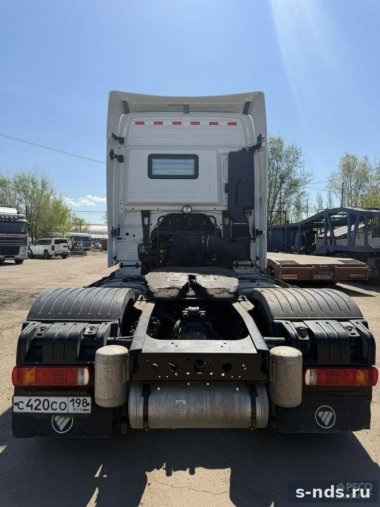 Тягач 4х2 FOTON AUMAN 2023г.