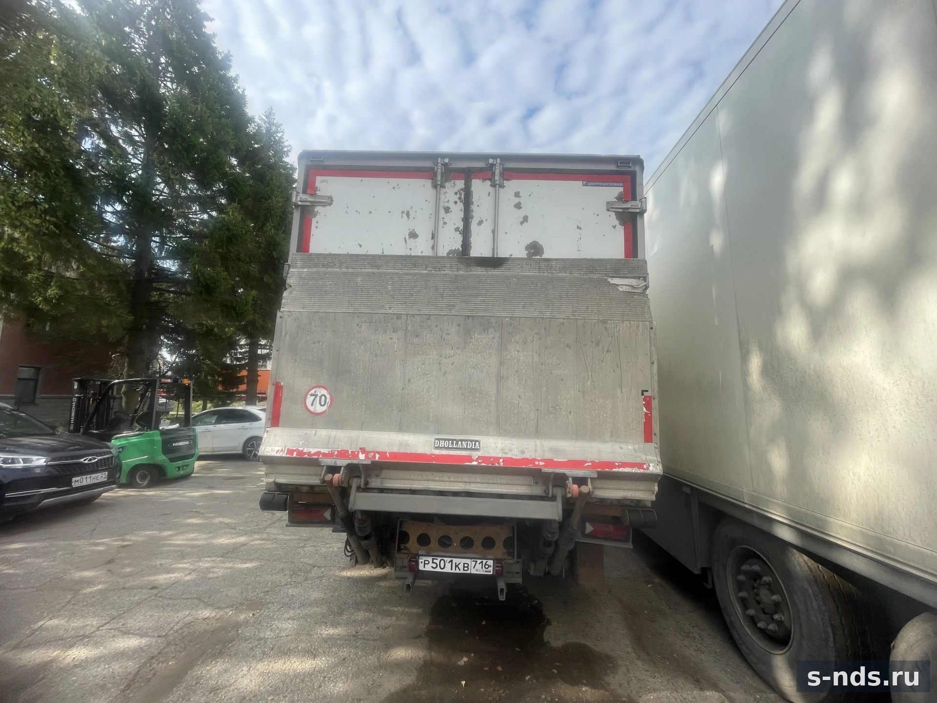 ISUZU