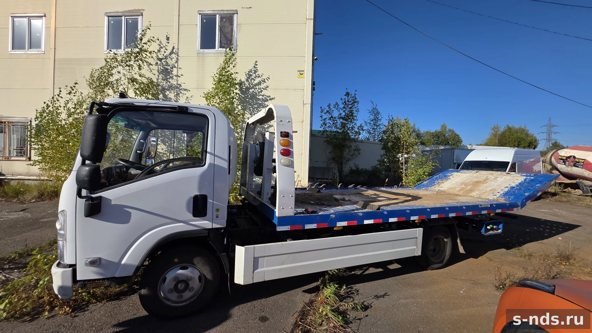 ISUZU