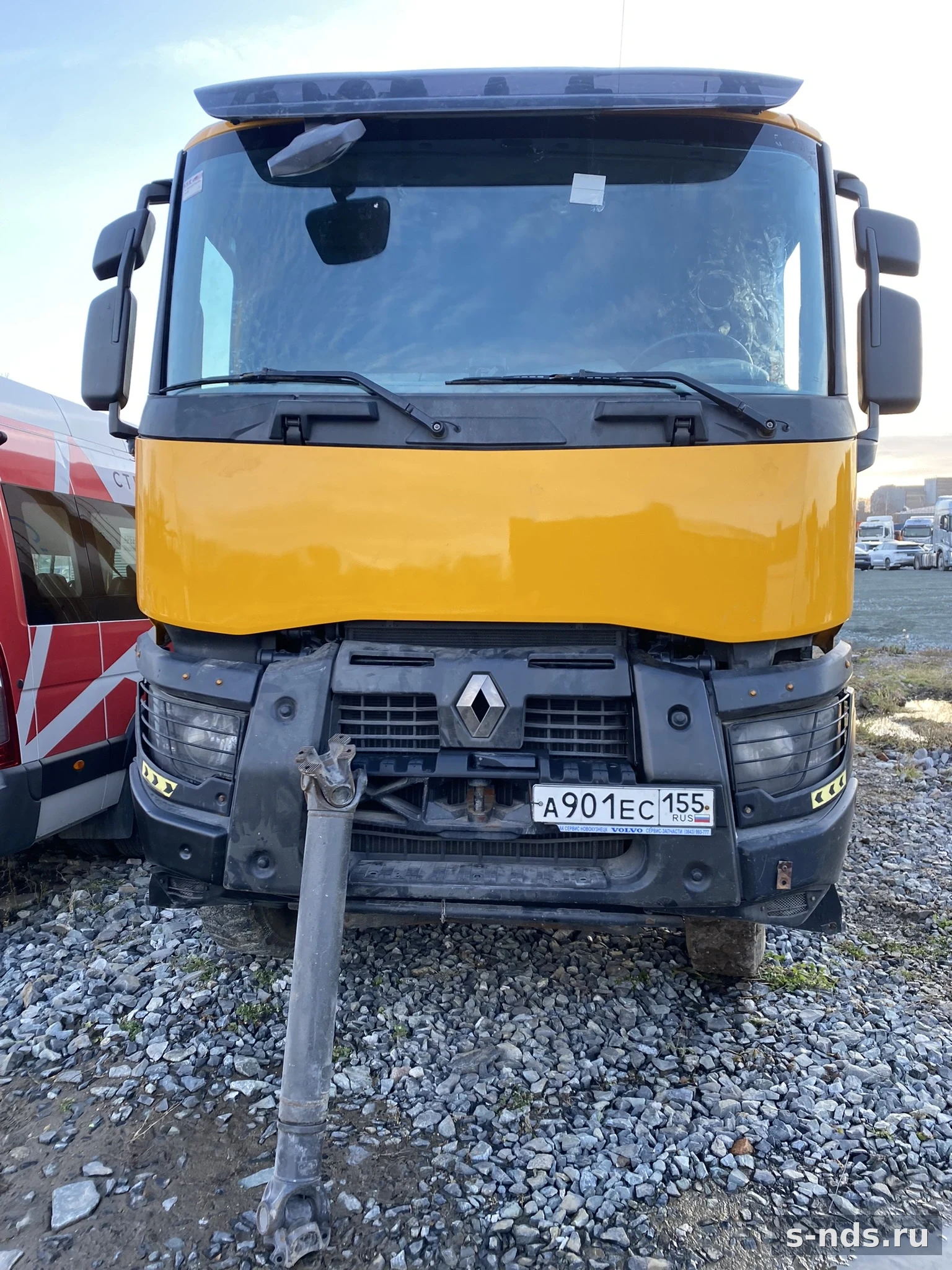 RENAULT