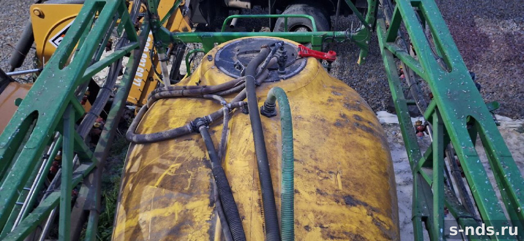 Прицепной опрыскиватель JOHN DEERE M740 2017г.