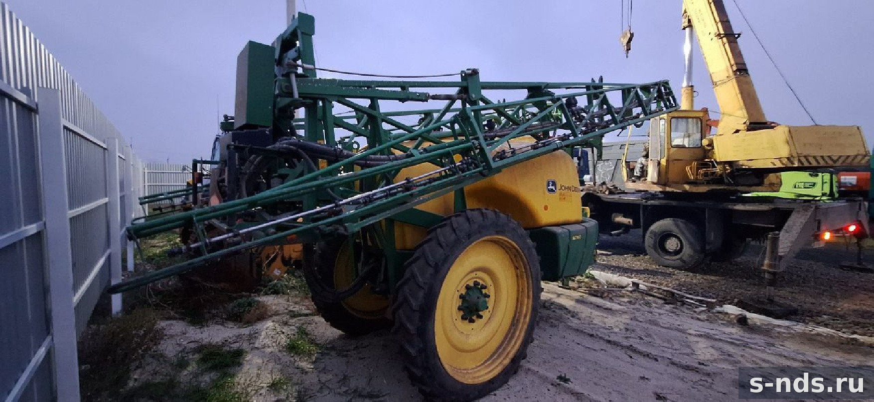 Прицепной опрыскиватель JOHN DEERE M740 2017г.