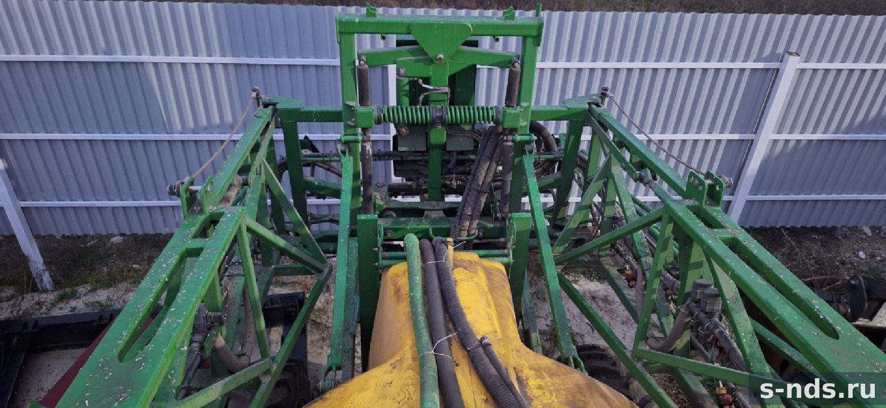 Прицепной опрыскиватель JOHN DEERE M740 2017г.