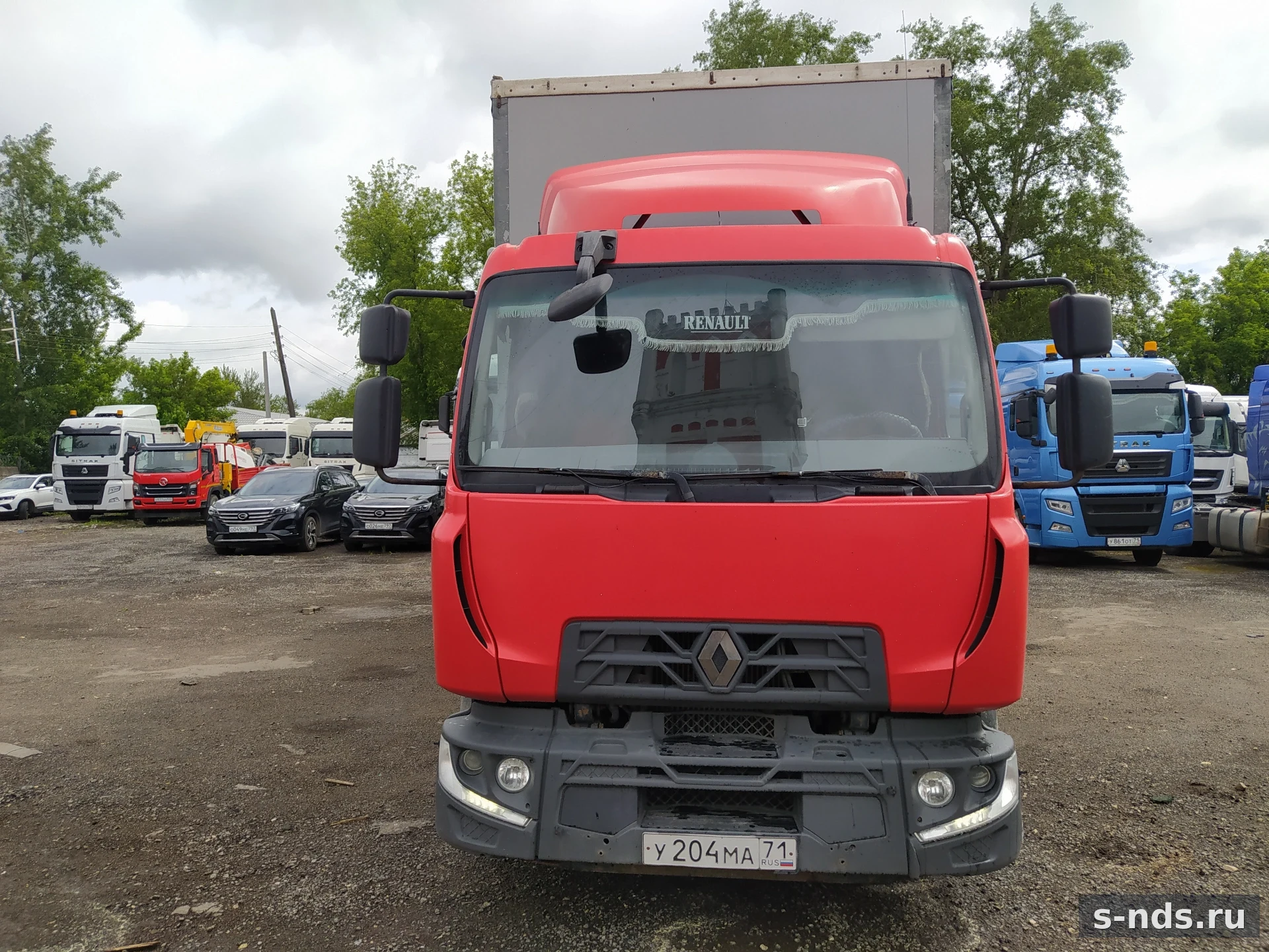 RENAULT