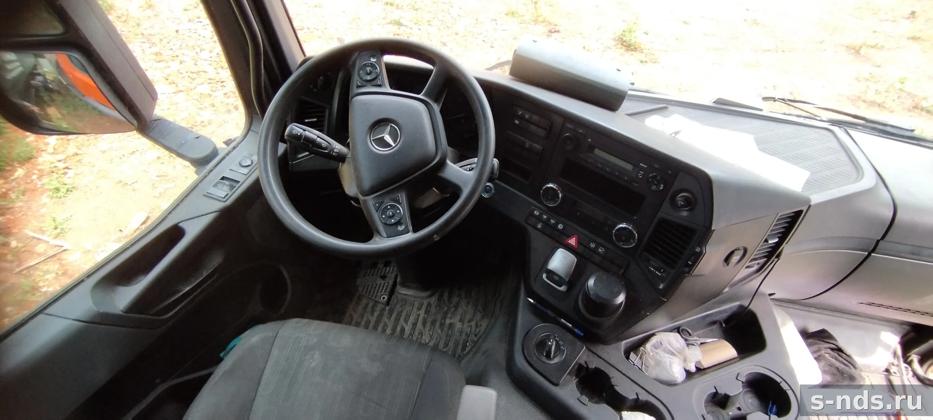 MERCEDES-BENZ