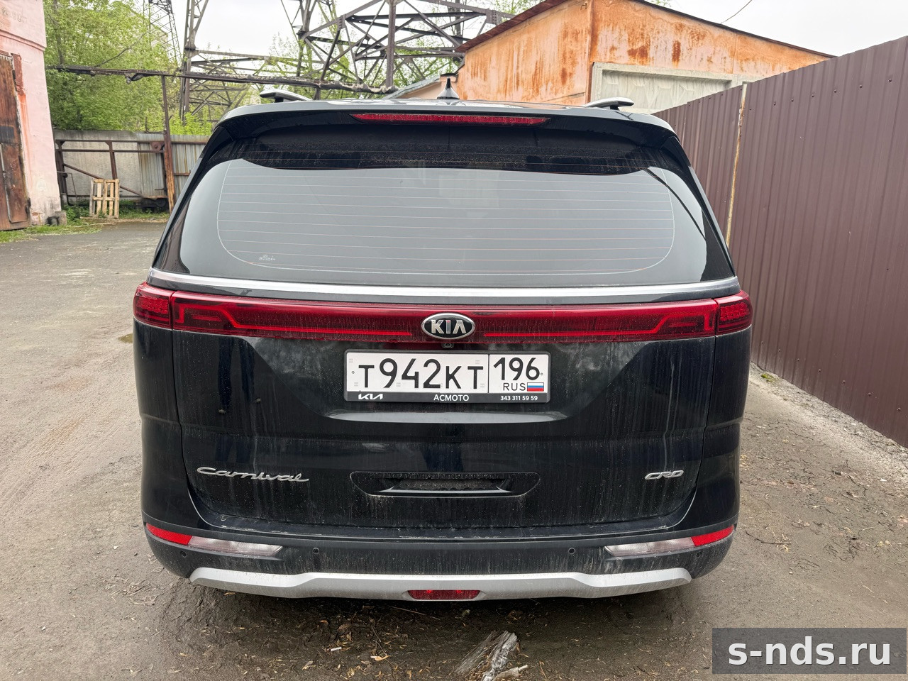 KIA Carnival Premium+ 2.2 CRDI 8AT