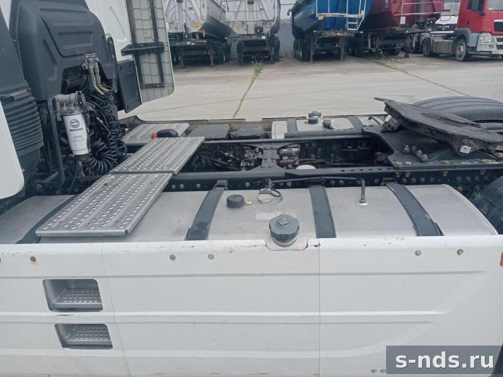 Тягач 4x2 SHACMAN  SX4188YY381 с ADR 2024г.