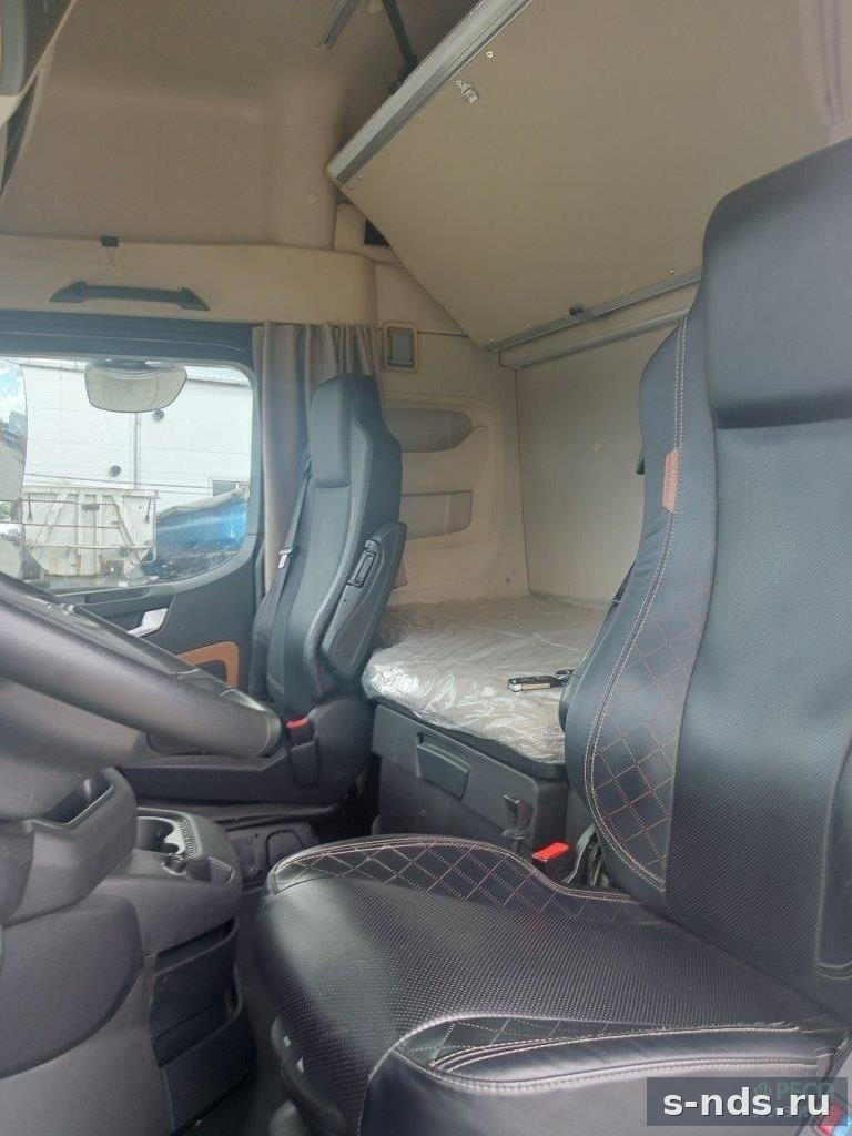 Тягач 4x2 SHACMAN  SX4188YY381 с ADR 2024г.