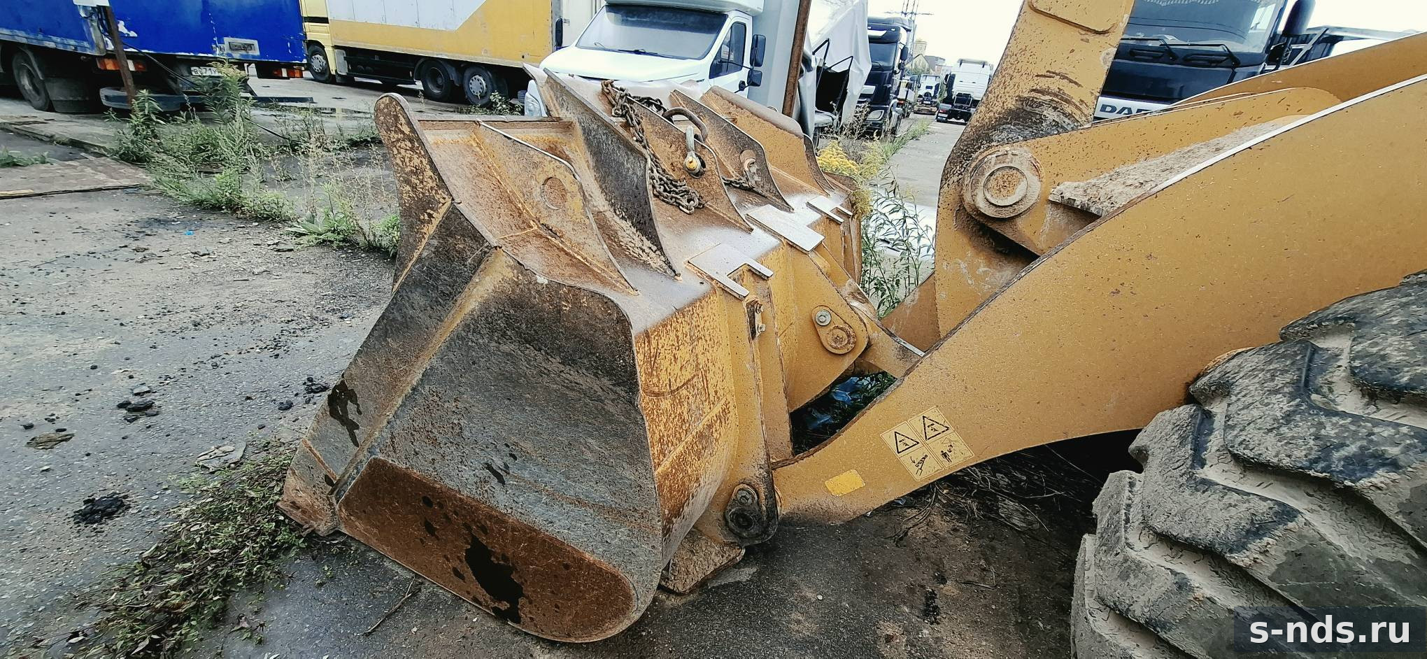 Фронтальный погрузчик