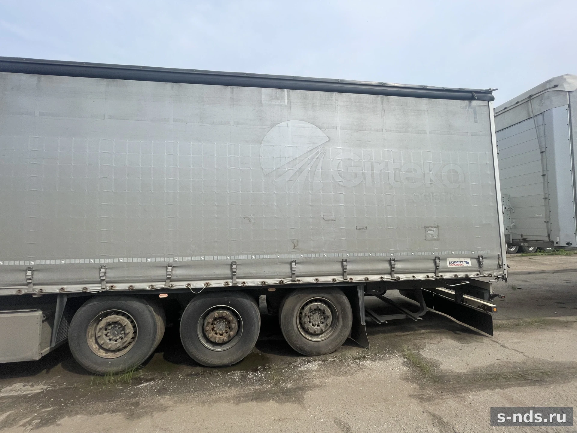 SCHMITZ CARGOBULL