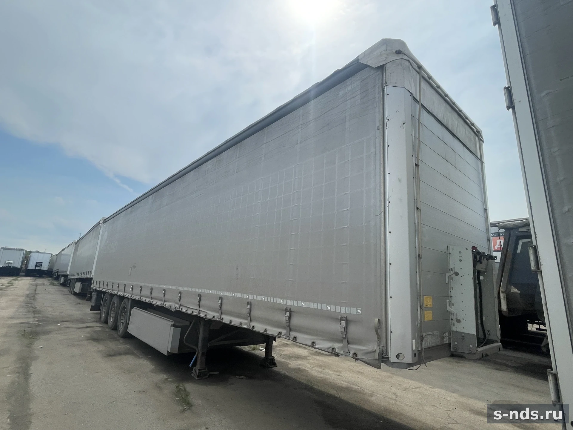 SCHMITZ CARGOBULL