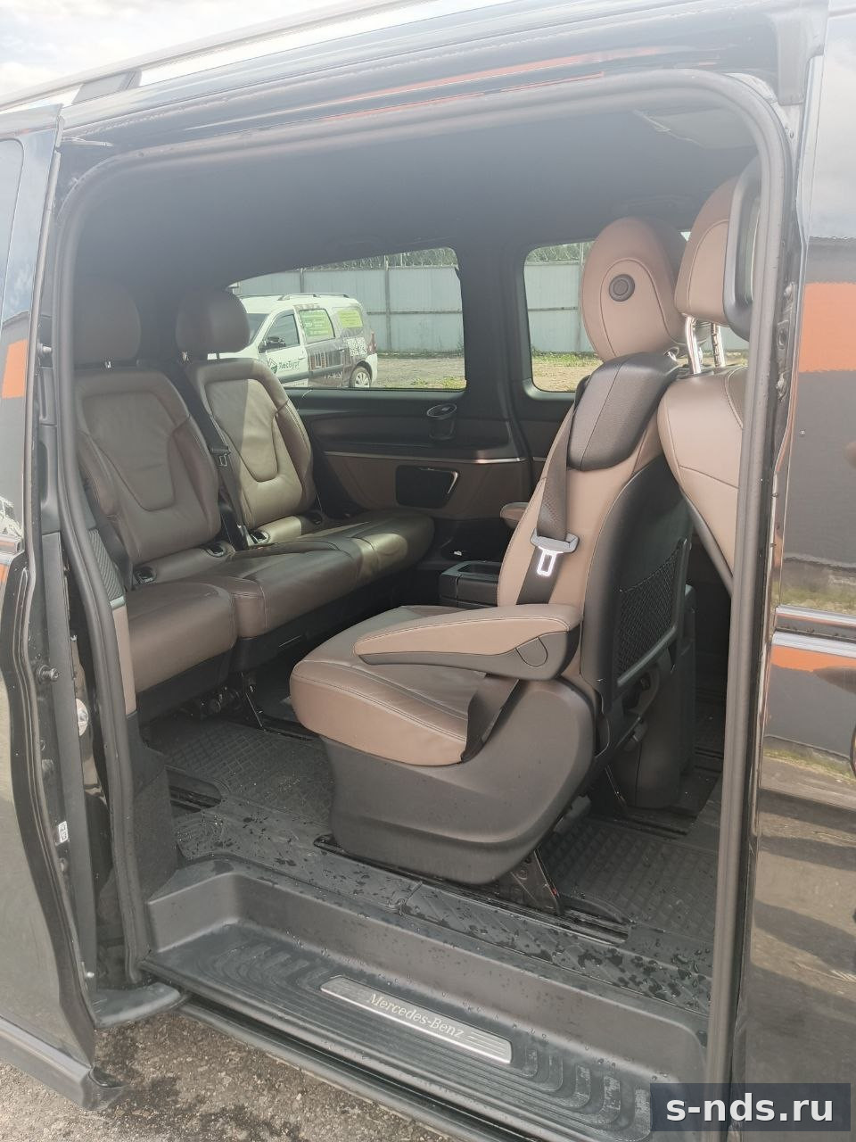MERCEDES-BENZ  V-CLASS V 250 d 4MATIC 2021г.