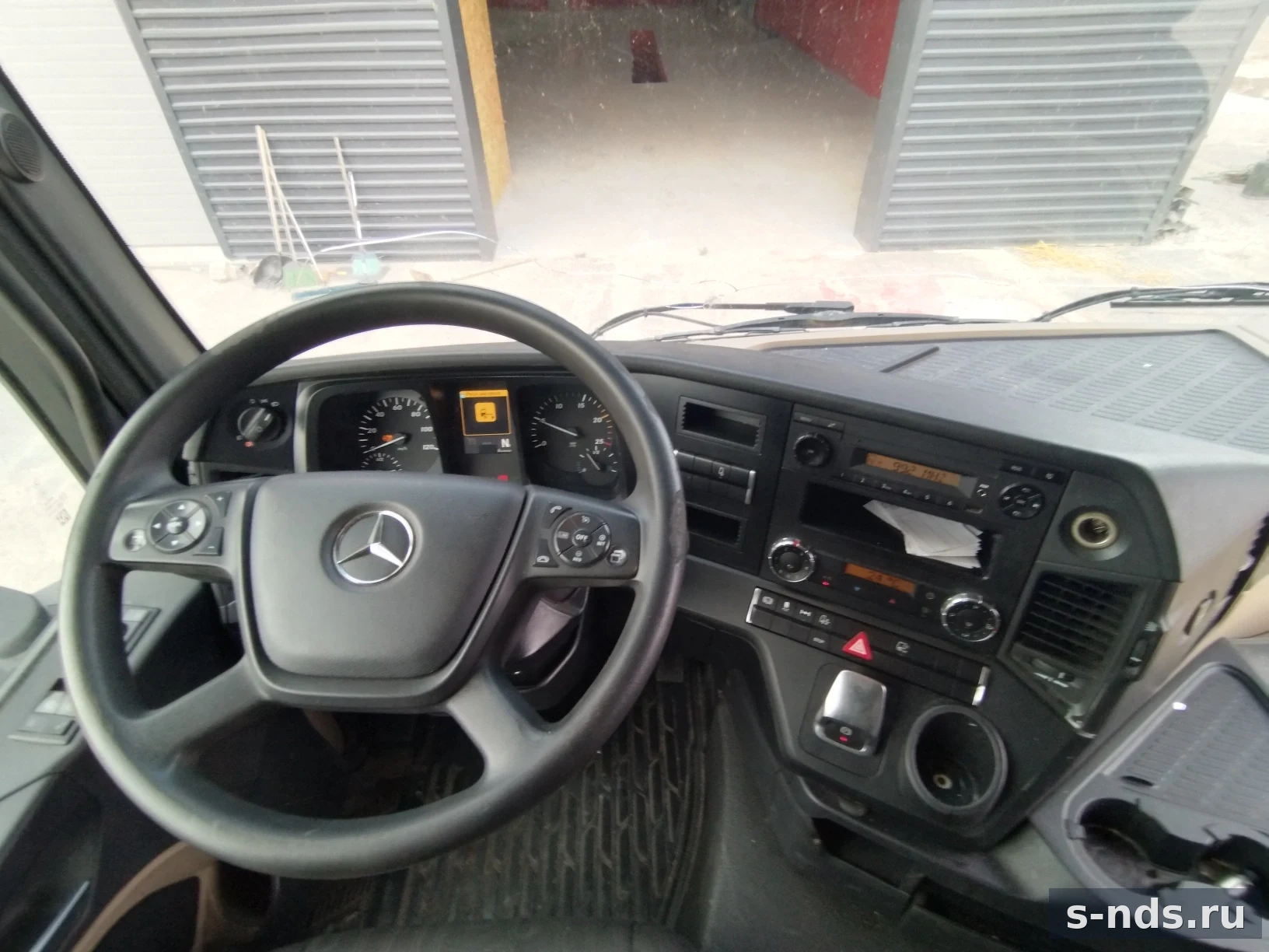 MERCEDES-BENZ