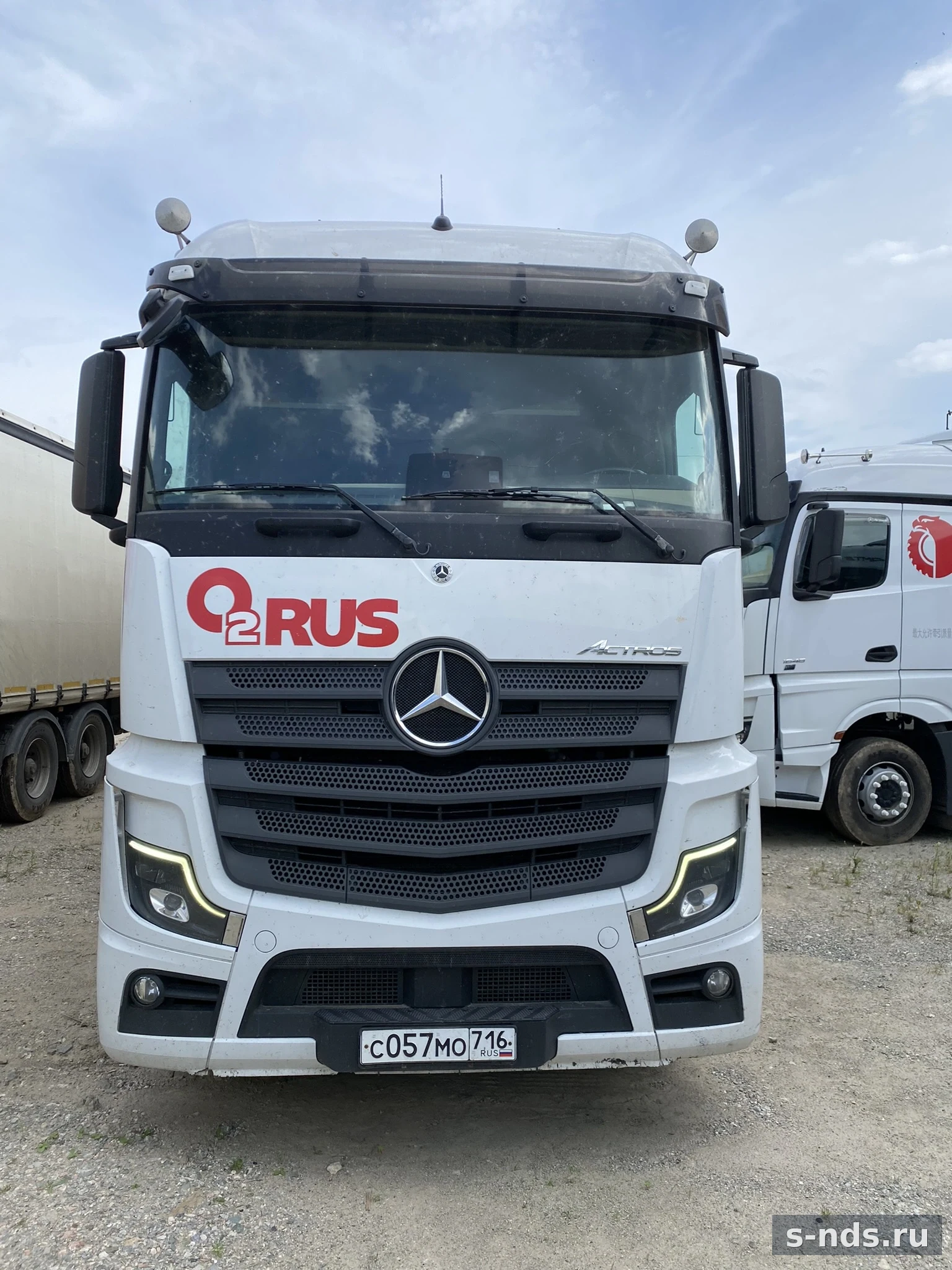 MERCEDES-BENZ