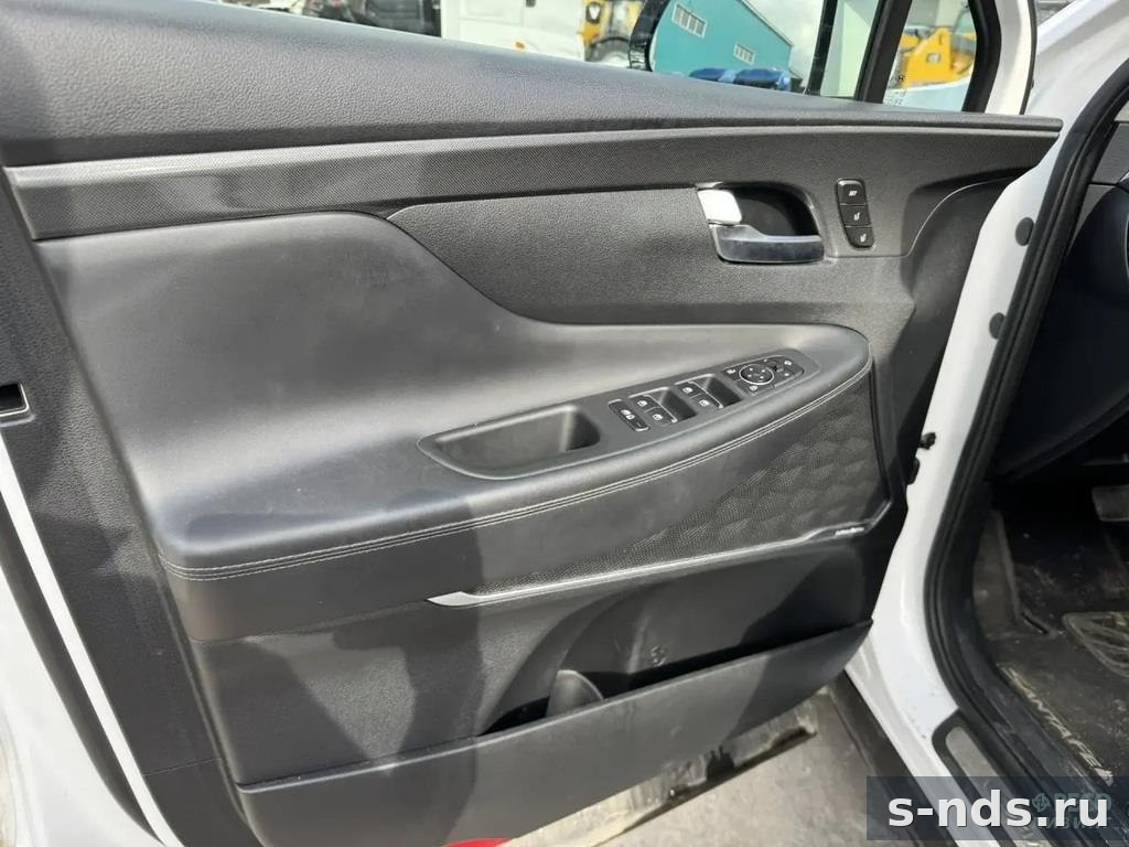 HYUNDAI Santa Fe 2022г.