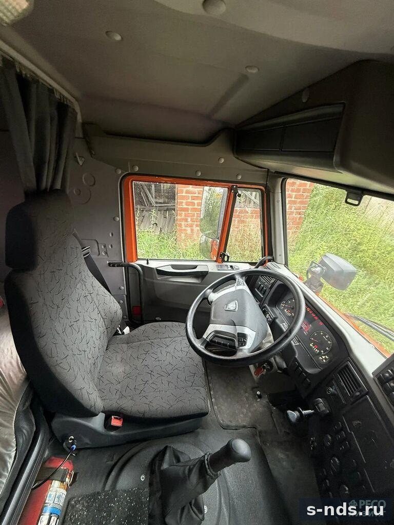 КДМ Грузовой на шасси 6х4 КАМАЗ-6520-49 (ДМК-55)