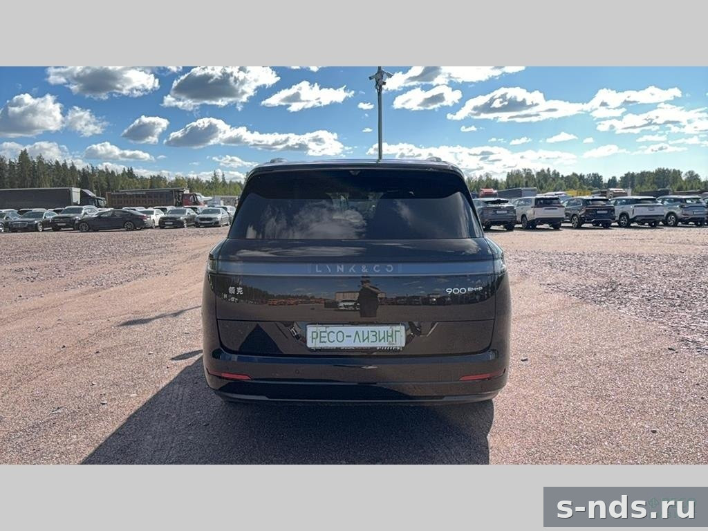 Гибрид LYNK&CO 900 ULTRA 2025г.