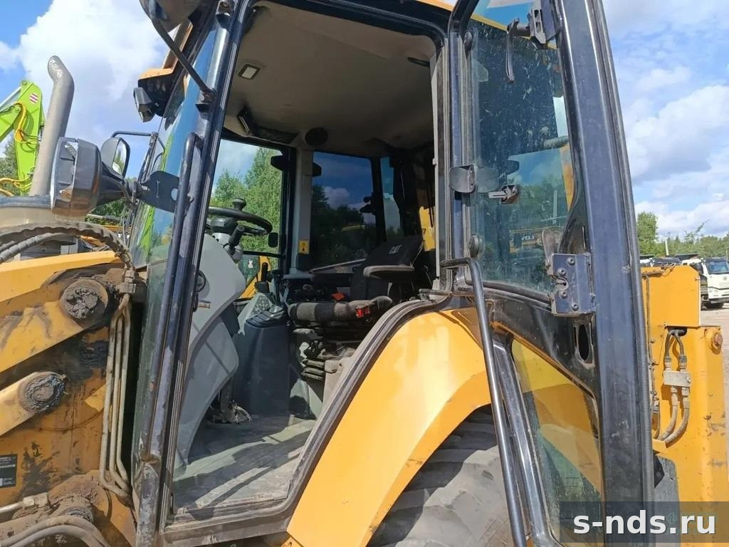 Экскаватор-погрузчик CATERPILLAR 426F2 2021г.