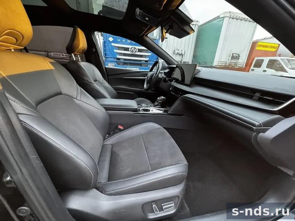 TOYOTA Camry 2024г.
