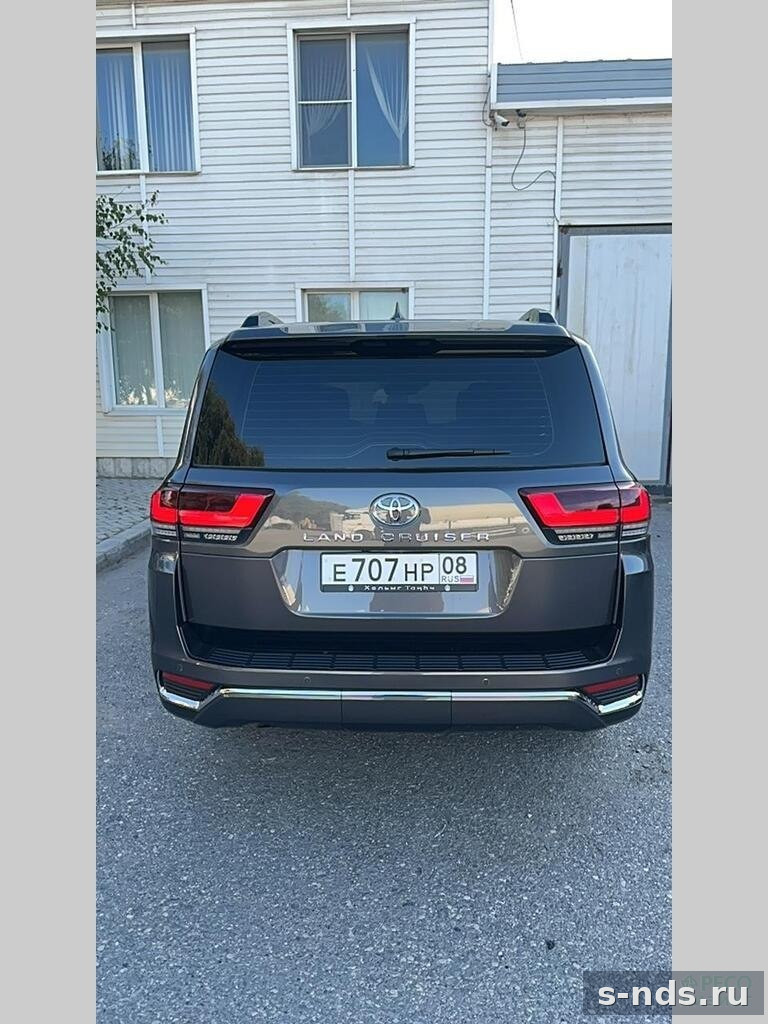 TOYOTA LAND CRUISER 300 2024г.