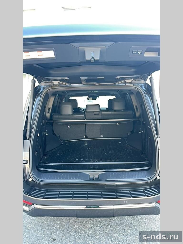 TOYOTA LAND CRUISER 300 2024г.