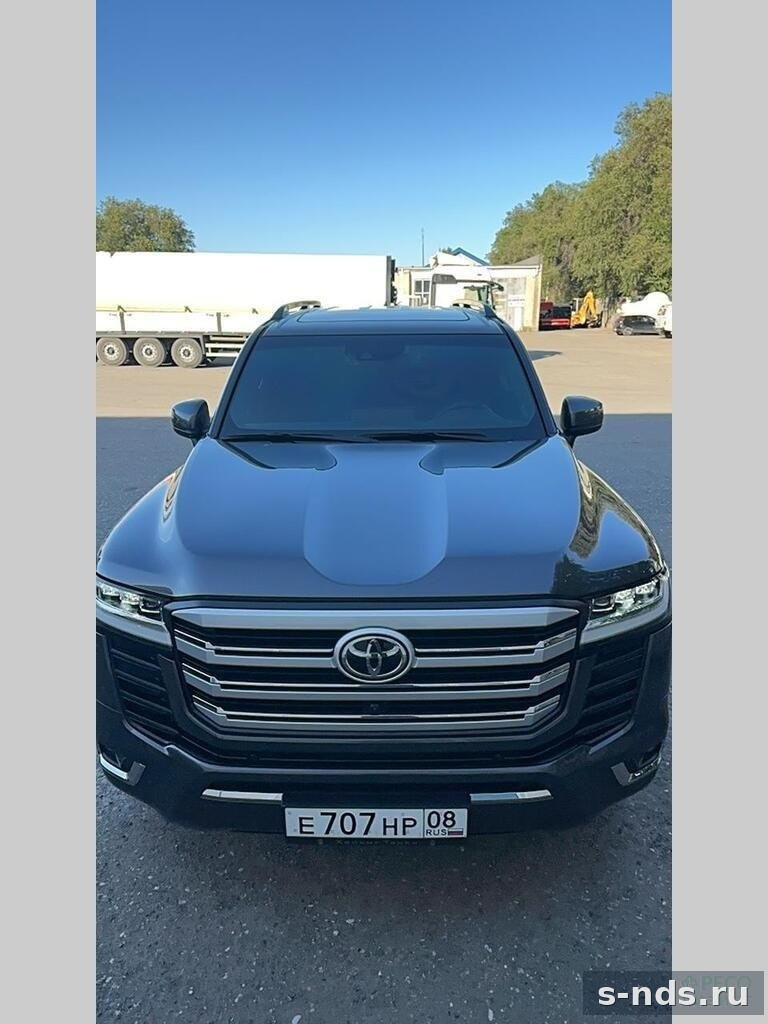 TOYOTA LAND CRUISER 300 2024г.