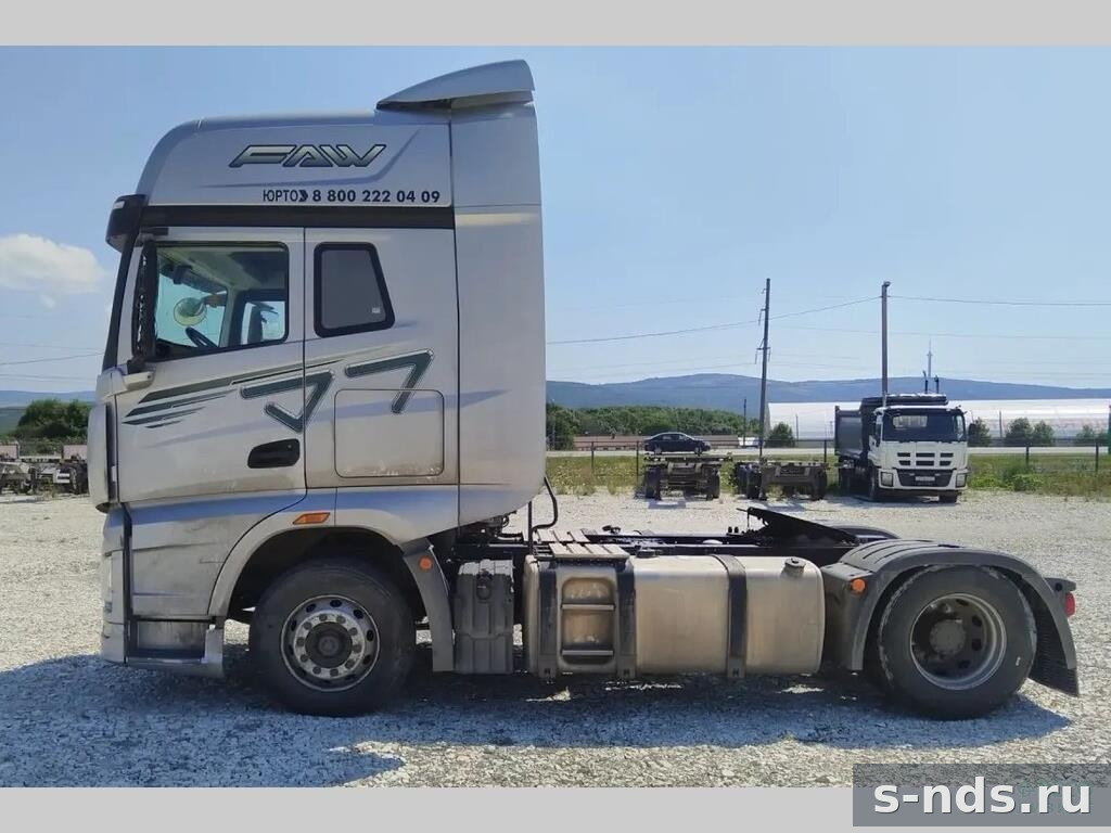 Тягач 4х2 FAW FAW J7 2023г.